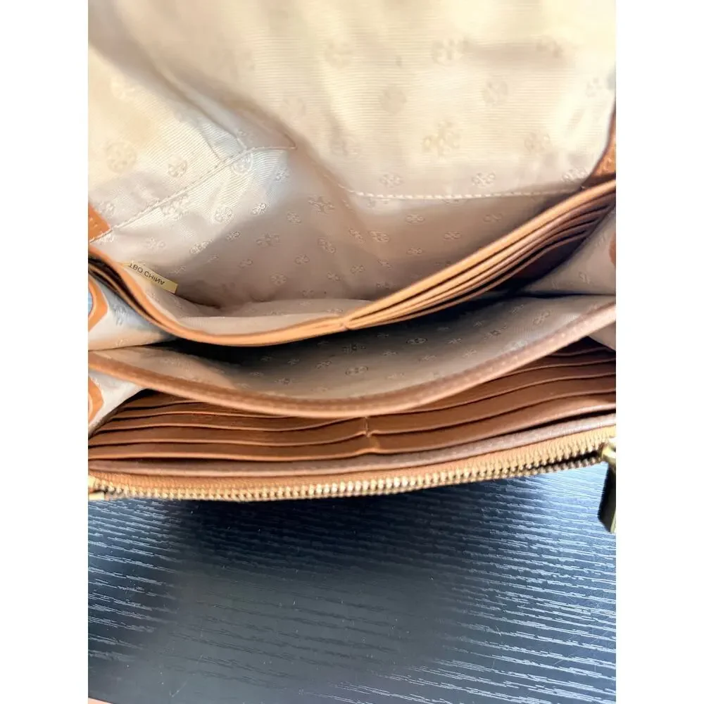 Tory Burch Amanda Pebbled Leather Chain Crossbody Wallet Clutch Tan Beige